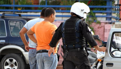 Δεκάδες συλλήψεις και προσαγωγές στο Ζεφύρι - Φωτογραφία 1
