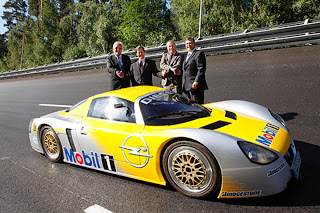 Η Opel εγκαινίασε την πλήρως ανανεωμένη πίστα υψηλής ταχύτητας στο Κέντρο Δοκιμών της στο Dudenhofen - Φωτογραφία 1