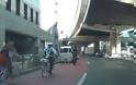 Μια ασυνήθιστη καταδίωξη στους δρόμους της Ιαπωνία! [Video]