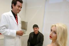 Η φυσική ομορφιά της Courtney Stodden με... σφραγίδα ειδικού