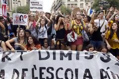 Χιλιάδες μαθητές πλημμύρισαν τους δρόμους της Ισπανίας