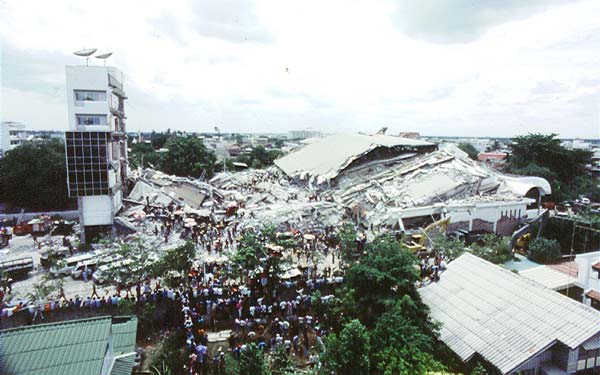 Οι χειρότερες καταρρεύσεις κτιρίων στην ιστορία - Φωτογραφία 6