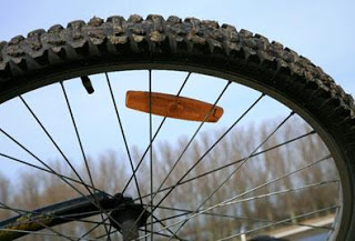 Οδηγός τραυμάτισε ποδηλάτη στο κέντρο της Λευκωσίας και εγκατέλειψε τη σκηνή - Φωτογραφία 1