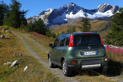 Το νέο Fiat Panda είναι διαθέσιμο σε 4 εκδόσεις: 4x4, Trekking, Natural Power και EasyPower - Φωτογραφία 2