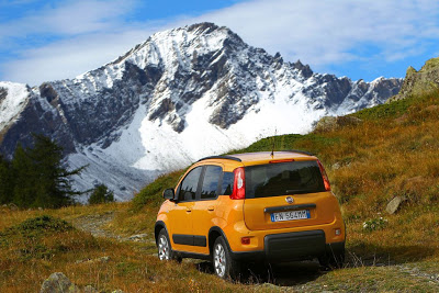 Το νέο Fiat Panda είναι διαθέσιμο σε 4 εκδόσεις: 4x4, Trekking, Natural Power και EasyPower - Φωτογραφία 9