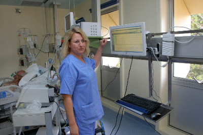 Βλέπουν τους ασθενείς της ΜΕΘ μέσω ίντερνετ - Πρωτοποριακή μέθοδος στο Ηράκλειο - Φωτογραφία 2