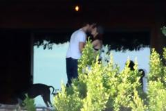 Robert Pattinson - Kristen Stewart: Με καυτά φιλιά επιβεβαιώνουν την επανασύνδεση τους