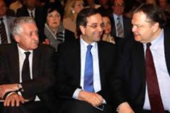 Αυτά που κάνουν ότι δεν ξέρουν και ότι δεν συμφωνούν..τα έχουν ήδη ψηφίσει…