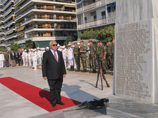 Ο εγγονός Δημ. Ελευσινιώτης τιμά τον πυρπολητή Δημήτρη Ελευσινιώτη - Φωτογραφία 2