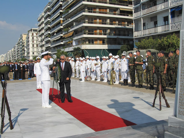 Ο εγγονός Δημ. Ελευσινιώτης τιμά τον πυρπολητή Δημήτρη Ελευσινιώτη - Φωτογραφία 3