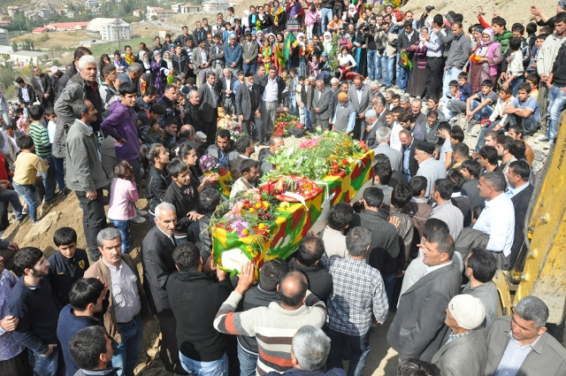 Guides de l'espérance...  Les Kurdes défunts, germes de liberté. Au Kurdistan, les morts sont plus dangereux que les rebelles du PKK en vie! - Φωτογραφία 10