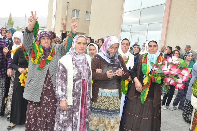 Guides de l'espérance...  Les Kurdes défunts, germes de liberté. Au Kurdistan, les morts sont plus dangereux que les rebelles du PKK en vie! - Φωτογραφία 2