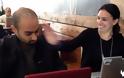 Προσέλαβε γυναίκα να τον χαστουκίζει όταν μπαίνει στο Facebook [Video]