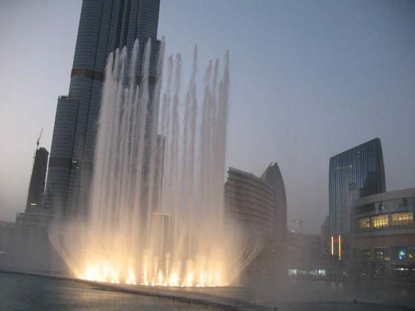 ΦΩΤΟ – Dubai Fountain: Το εντυπωσιακότερο συντριβάνι στον κόσμο - Φωτογραφία 3