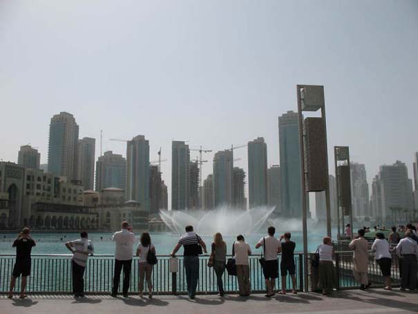 ΦΩΤΟ – Dubai Fountain: Το εντυπωσιακότερο συντριβάνι στον κόσμο - Φωτογραφία 6