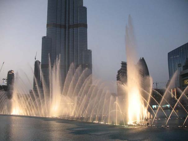 ΦΩΤΟ – Dubai Fountain: Το εντυπωσιακότερο συντριβάνι στον κόσμο - Φωτογραφία 7