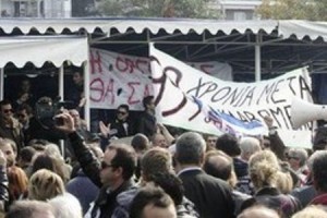 2.000 αστυνομικοί, ελεύθεροι σκοπευτές σε πολυκατοικίες και φραγμοί για την παρέλαση της 28ης στη Θεσσαλονίκη - Φωτογραφία 1