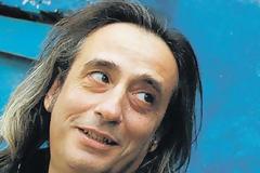 Γιάννης Αγγελάκας: Χρειαζόμαστε ένα κίνημα «Αποφασισμένων»