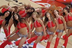 ΕΝΤΥΠΩΣΙΑΚΕΣ ΚΑΙ ΦΕΤΟΣ ΟΙ Red Drops! (VIDEOS & PHOTOS)