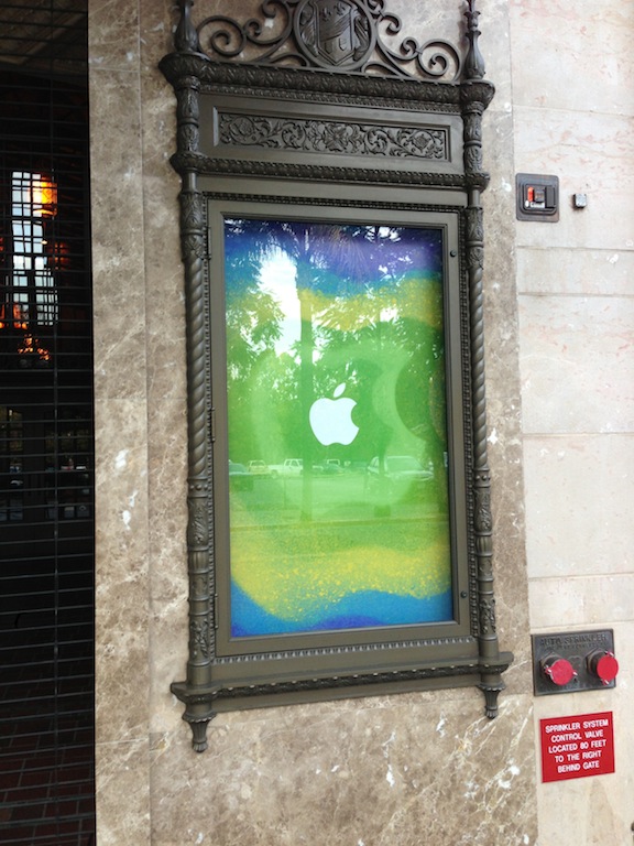 Η Apple ετοιμάζει το California Theater για το event του iPad mini - Φωτογραφία 4