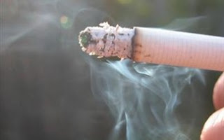 Ερχεται φόρος στα τσιγάρα και τις ανθυγιεινές τροφές - Φωτογραφία 1