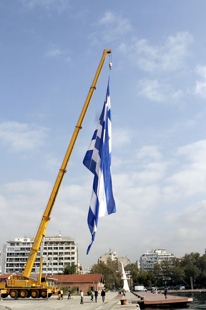 Δείτε τι σηκώθηκε πριν λίγο στο Λιμάνι της Θεσσαλονίκης! (ΦΩΤΟ) - Φωτογραφία 2