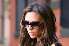 Στα πρόθυρα νευρικής ανορεξίας η Victoria Beckham; Πιο αδύνατη από ποτέ, έχει γίνει σκιά του εαυτού της [φωτο]