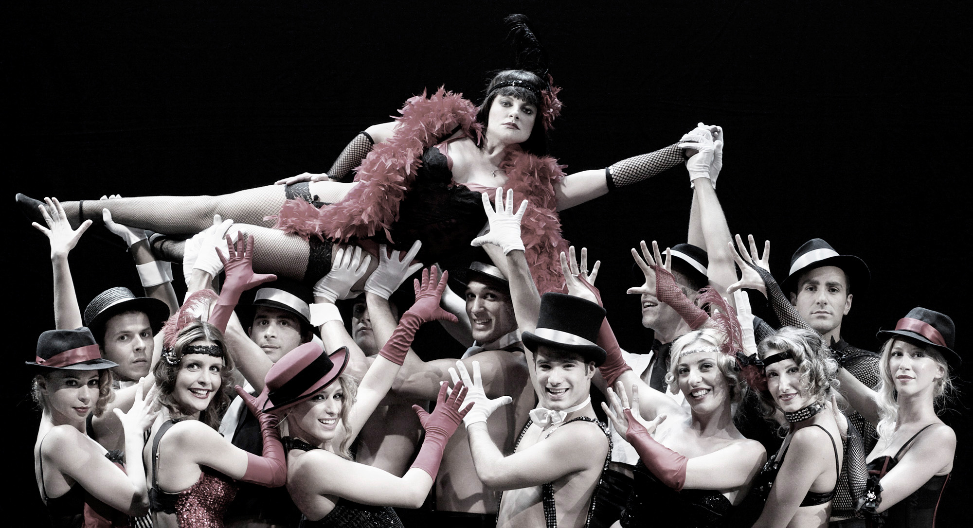 Ποια κορυφαία ηθοποιός τα δίνει.... όλα πάνω στη σκηνή; (Φωτογραφίες) - Φωτογραφία 2