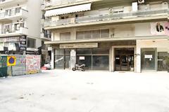 Διαμαρτυρία καταστηματάρχη στη Θεσσαλονίκη για τα έργα του ΜΕΤΡΟ