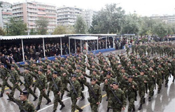 Σε αστυνομικό κλοιό οι παρελάσεις - Φωτογραφία 4