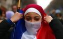 Σχεδόν οι μισοί Γάλλοι θεωρούν το Ισλάμ απειλή για την εθνική τους ταυτότητα