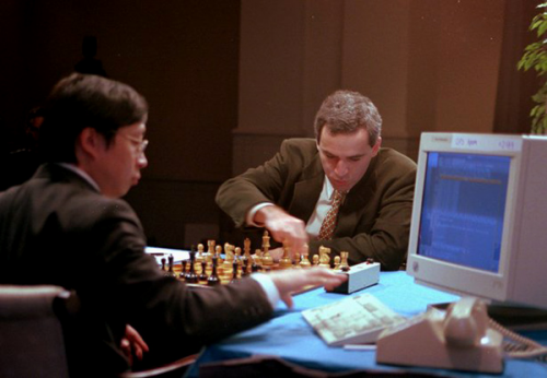 Άνθρωπος εναντίον μηχανής - Φωτογραφία 2