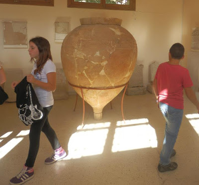 «Ξαναζωντάνεψε» το Μουσείο Θυρρείου από τις επισκέψεις των σχολείων Βόνιτσας και Παλαίρου - Φωτογραφία 4
