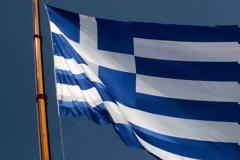 Η Γαλανόλευκη που έχει μπει στο Γκίνες ως η μεγαλύτερη σημαία του κόσμου κυματίζει στη Θεσσαλονίκη [εικόνες]