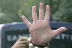 Αποδοκίμασαν Παπούλια και Σαμαρά στην Θεσσαλονίκη (ΦΩΤΟ)