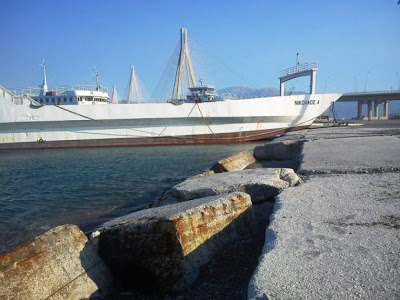 Πάτρα: Μάχη για να δέσουν στη δεξιά προβλήτα του Ρίου δίνουν οι πλοίαρχοι των τοπικών ferries - Δείτε φωτό - Φωτογραφία 4
