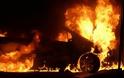 Έκαψαν 4 αυτοκίνητα σε σταθμό Λαρίσης και Εξάρχεια