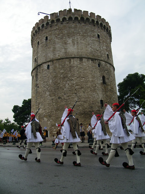 Φωτογραφικό υλικό από την σημερινή αναπαράσταση της παράδοσης της πόλης της Θεσσαλονίκης - Φωτογραφία 3