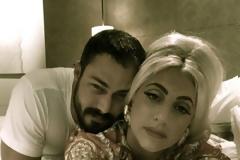 To αμόρε της Gaga μιλάει για τη σχέση τους και κάνει μία συγκλονιστική αποκάλυψη