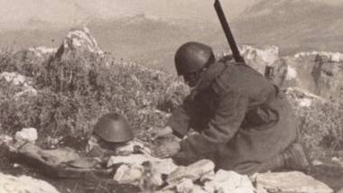 28 Οκτωβρίου1940!Ο Ελληνας ήρωας στρατιώτης …. - Φωτογραφία 1