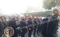 τα ΟΥΚ τραγουδούσαν το Μακεδονία μπροστά από τους συγκεντρωμένους του ΑΝΤΑΡΣΥΑ - Φωτογραφία 1