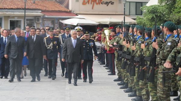 Παρουσία Υφυπουργού Εθνικής Άμυνας κ. Δημητρίου Ελευσινιώτη στις εκδηλώσεις της Εθνικής Εορτής της 28ης Οκτωβρίου στην πόλη του Βόλου - Φωτογραφία 1