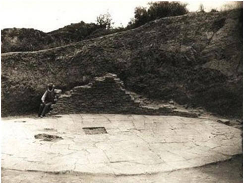 ΟΙ ΘΟΛΩΤΟΙ ΤΑΦΟΙ ΤΑ ΜΕΓΑΛΟΥΡΓΗΜΑΤΑ ΤΩΝ ΕΛΛΗΝΩΝ (Μέρος 3ο) - Φωτογραφία 4