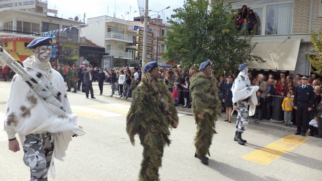Φωτορεπορτάζ από την στρατιωτική παρέλαση στην Ορεστιάδα - Φωτογραφία 1
