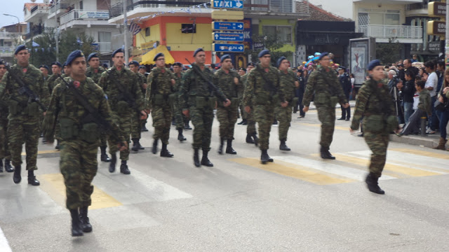 Φωτορεπορτάζ από την στρατιωτική παρέλαση στην Ορεστιάδα - Φωτογραφία 5