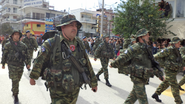 Φωτορεπορτάζ από την στρατιωτική παρέλαση στην Ορεστιάδα - Φωτογραφία 8