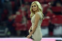 Όλα τα βλέμματα στραμμένα στην Katherine Jenkins
