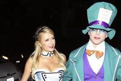 Η Paris Hilton… στη χώρα των θαυμάτων