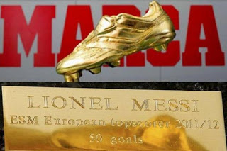 ΠΑΡΕΛΑΒΕ ΤΟ «ΧΡΥΣΟ ΠΑΠΟΥΤΣΙ» Ο ΜΕΣΙ *PHOTOS* - Φωτογραφία 2