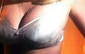 Η Κέιτ Άπτον ποστάρει close up του στήθους της και ποζάρει ως η νέα Μπαρντό - Φωτογραφία 1